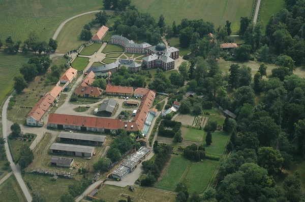 letecké fotografie: Veltrusy, Všestudy, Dušníky nad Vltavou